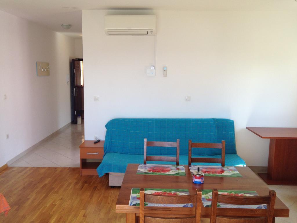 Gala Apartments Omiš Chambre photo
