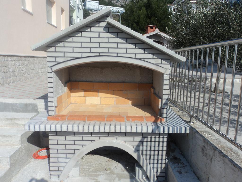 Gala Apartments Omiš Extérieur photo