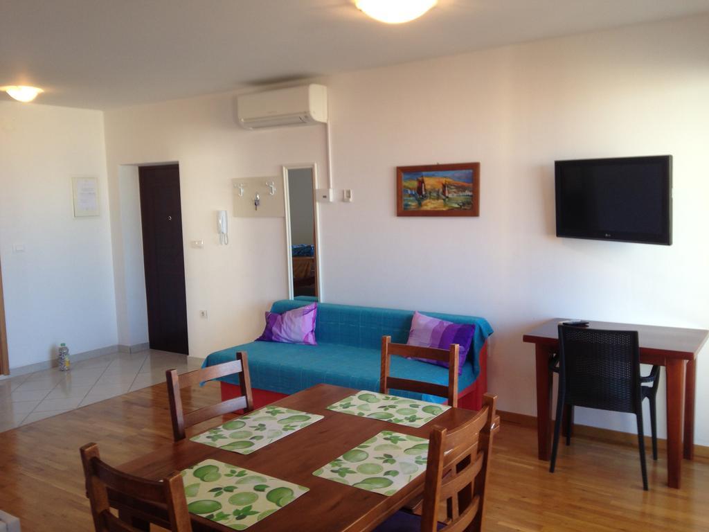 Gala Apartments Omiš Extérieur photo