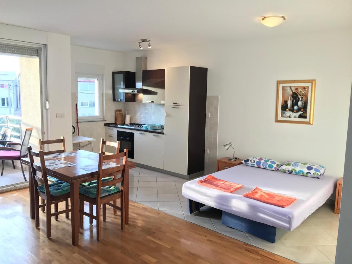 Gala Apartments Omiš Extérieur photo