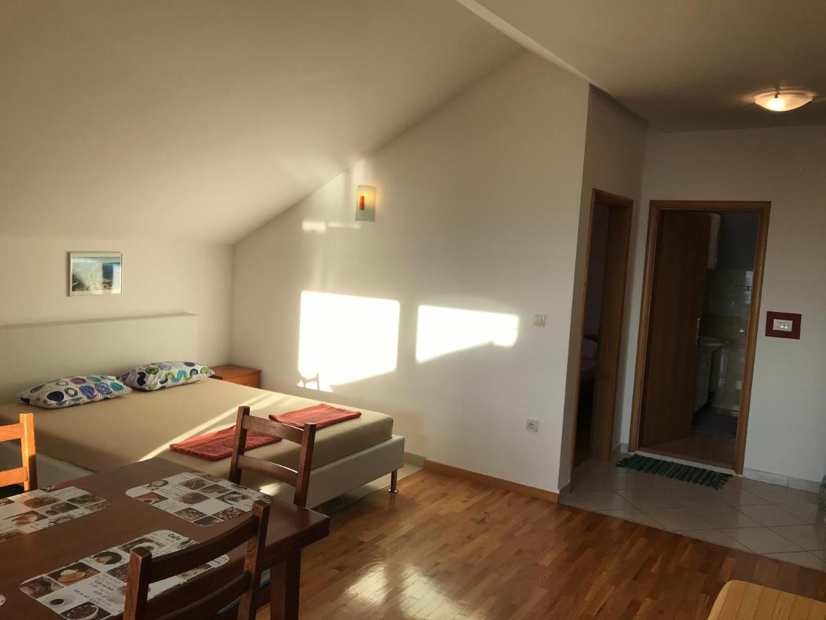 Gala Apartments Omiš Extérieur photo